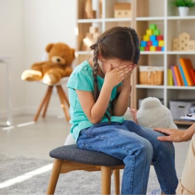 "Entornos seguros: identificación y prevención de la violencia sexual infantil"