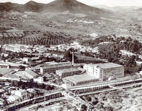 Producción y celebración: la Cripta y la Colonia Güell, enfrentadas